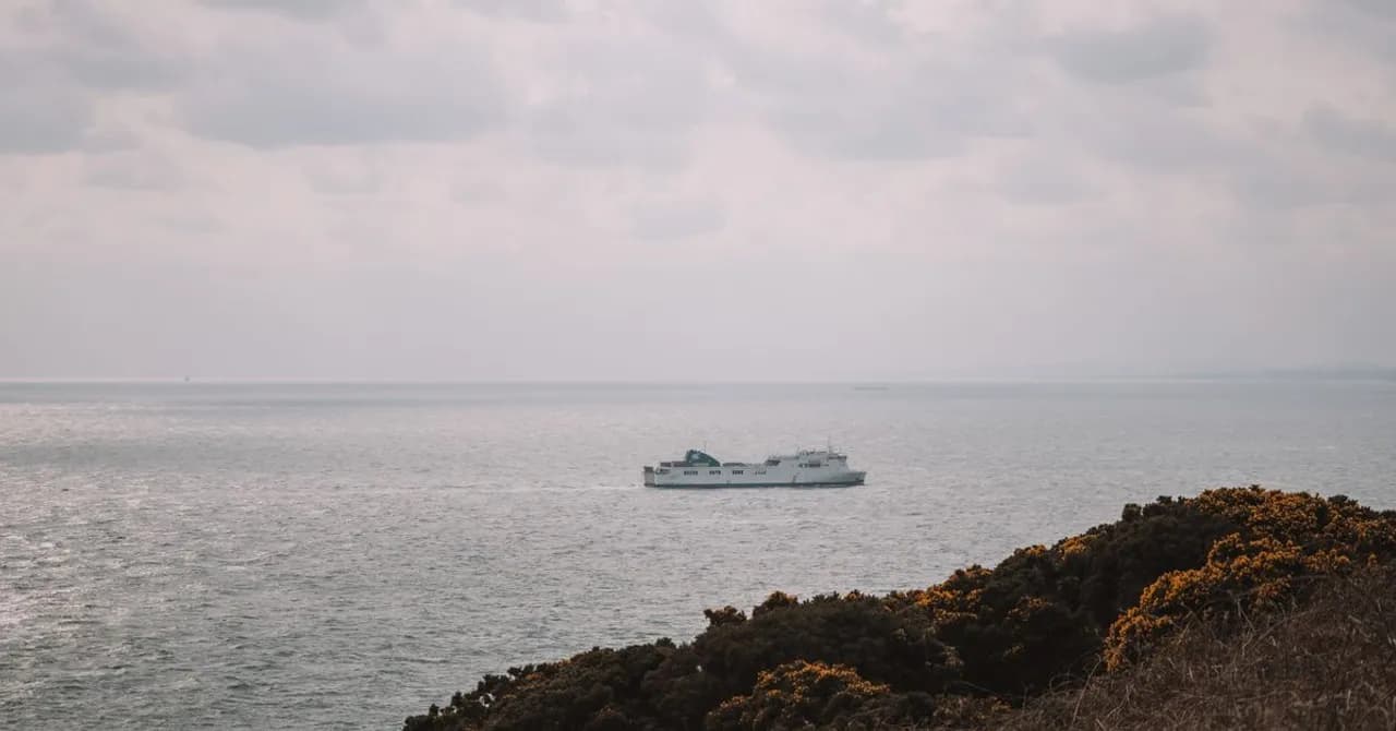 Guernsey — Reise-eSIM-Tarife und lokale Datenabdeckung entdecken