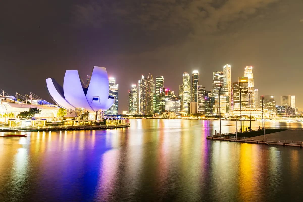 The Marina Bay skyline lit up at night in Singapore