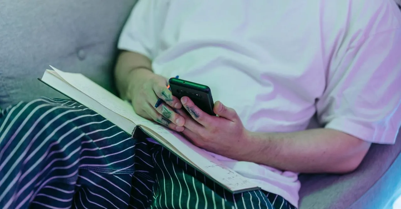여행용 eSIM 용어 사전: 모든 용어 풀이 (팁 여행 가이드)