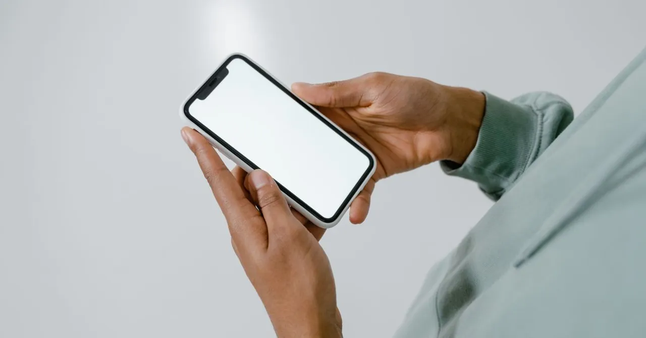 내 폰, 여행용 eSIM 쓸 수 있을까? 호환성 체크리스트 (사용법 여행 가이드)