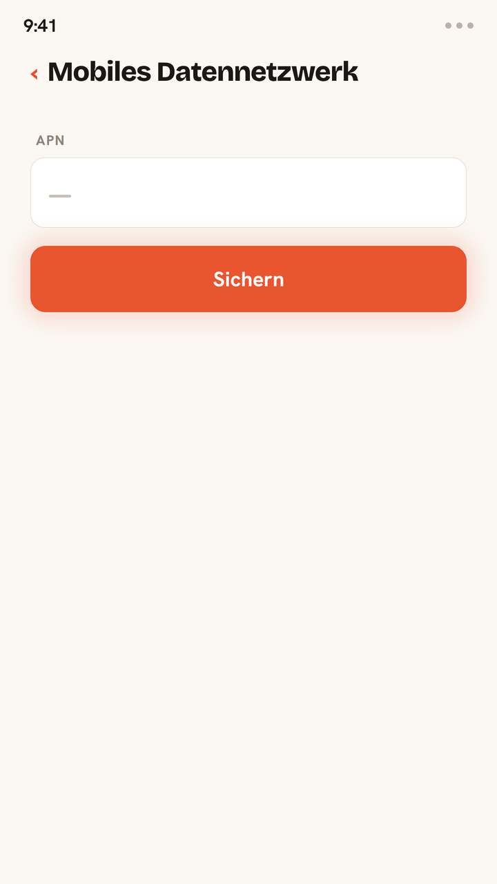 Animation zum Einstellen des APN auf einer Reise-eSIM: Gib den APN-Wert in das Feld ein, tippe auf Sichern, und die Signalbalken erscheinen, während sich das Handy verbindet.