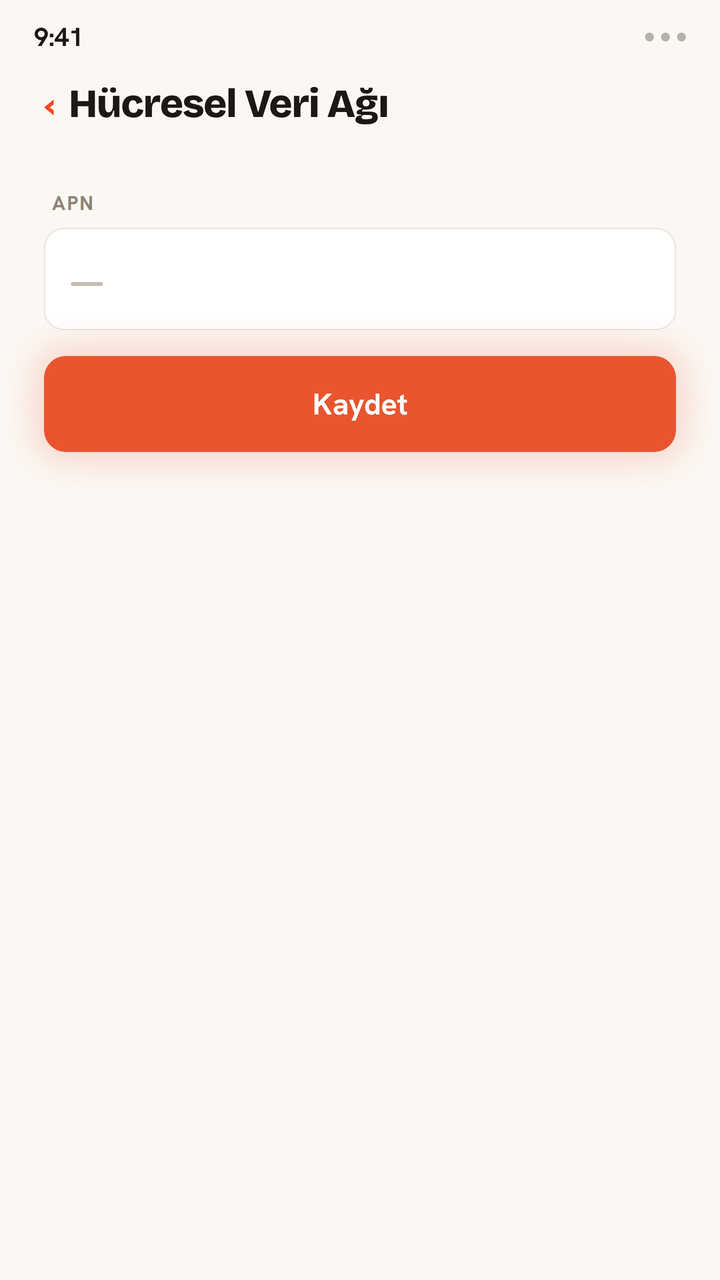 Bir seyahat eSIM'inde APN ayarlamanın animasyonu: APN değerini alana yaz, Kaydet'e dokun; telefon bağlanırken sinyal çubukları belirir.