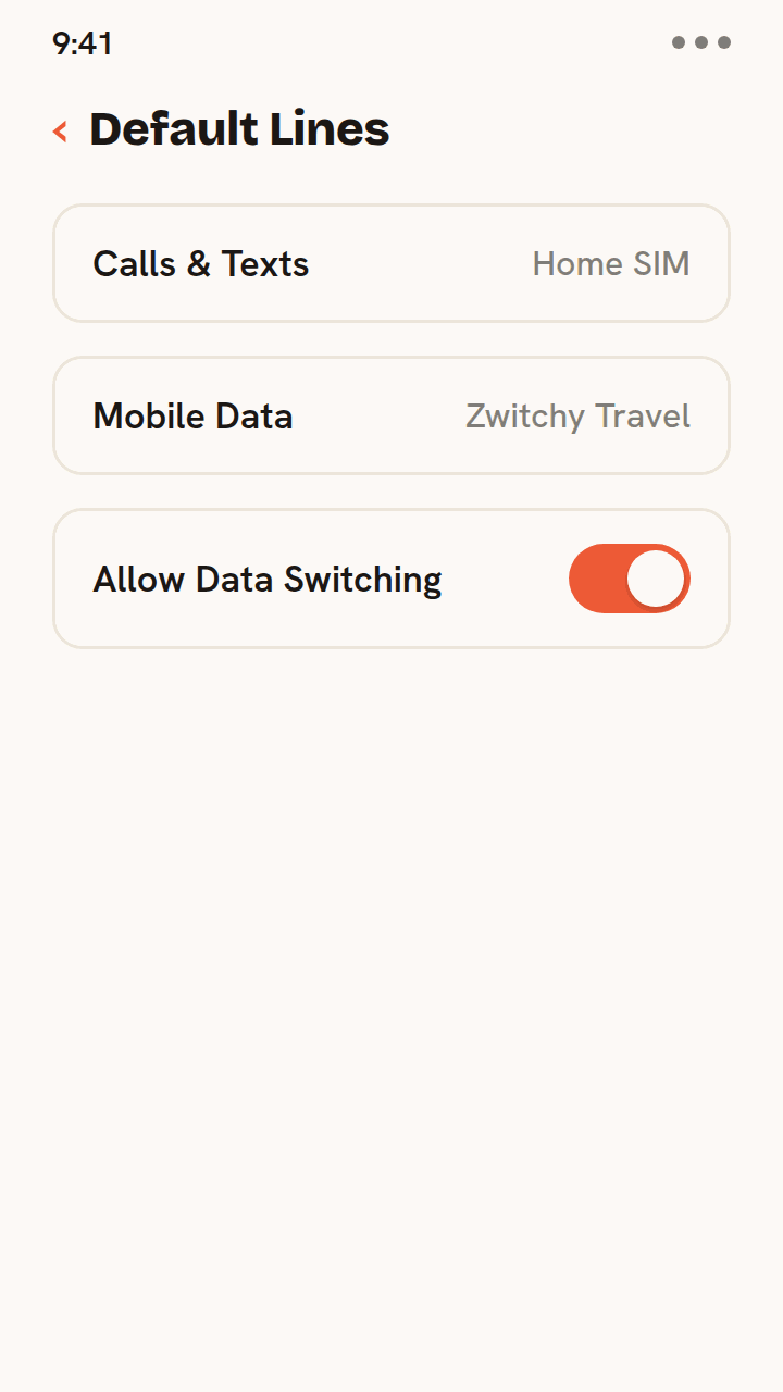 Animatie van de dualsim-instellingen voor op reis: bellen en sms'en blijven op je eigen simkaart, mobiele data gaat naar de Zwitchy Travel eSIM, en Schakelen tussen data staat uit.