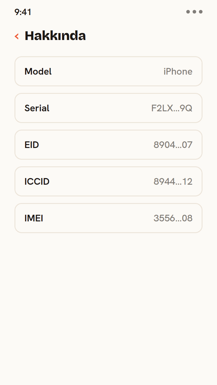 Bir iPhone'un Hakkında ekranında önce EID sonra ICCID satırlarının vurgulanıp kopyalandığı, bu eSIM tanımlayıcılarını telefonunda nerede bulacağını gösteren animasyon.